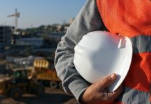 שירותי בטיחות מקצועיים לעסקים: מדריך עבודה בגובה וממונה בטיחות בלייזר