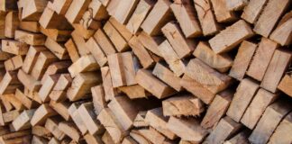 פתרונות יצירתיים בעבודות עץ בהתאמה אישית