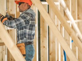 בניית בתים מעץ – פתרונות אקולוגיים ומתקדמים למגורים